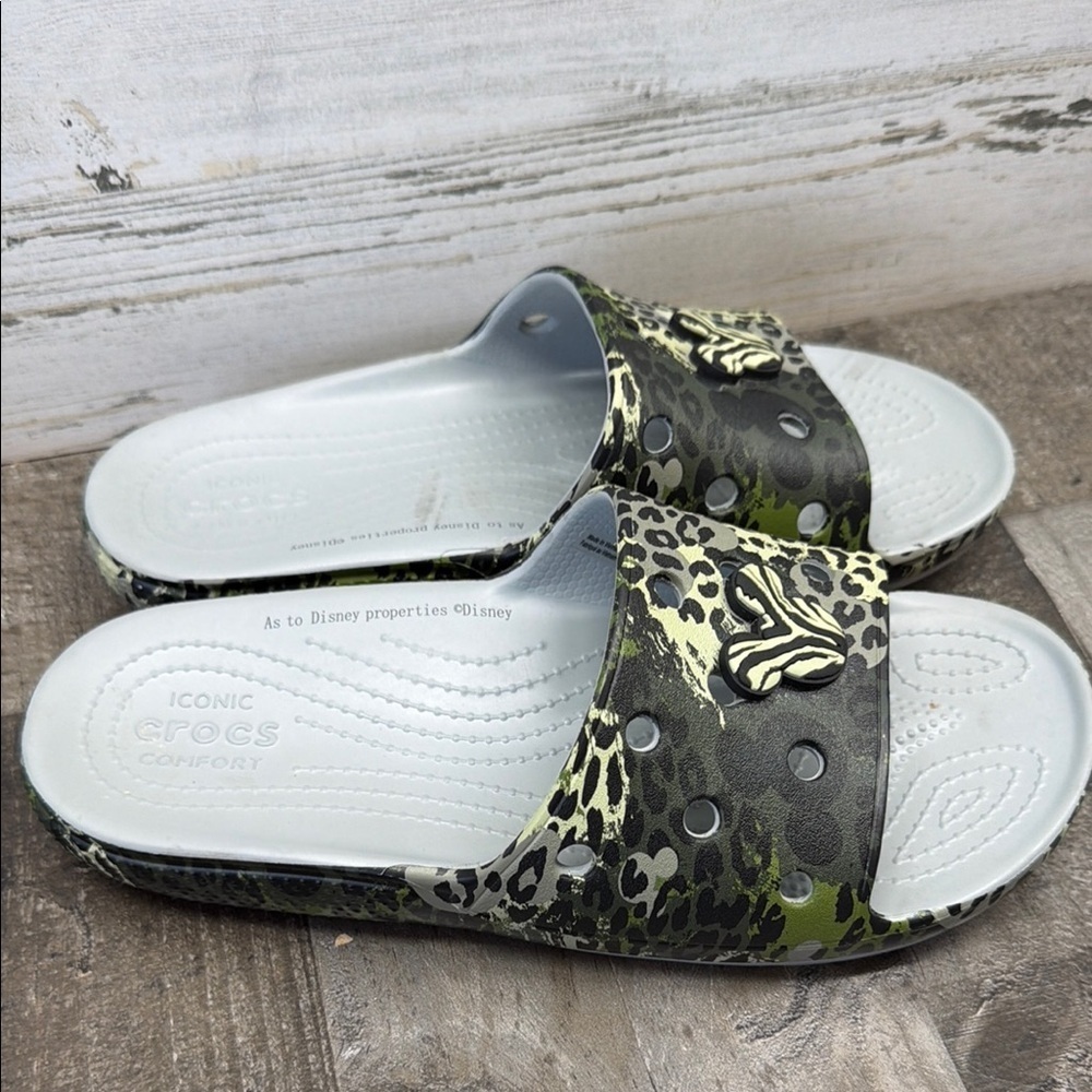 Disney Animal Kingdom Sandals Crocs Cheetah Camo M8/W10 - Picture 4 of 5